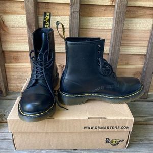 Dr. Martens AirWair 1460 Size US8/EU39 Like NEW